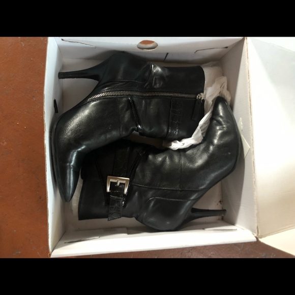 NINE WEST LEATHER HEELED BOOTS STILETTOS 7 1/2 - Picture 8 of 11